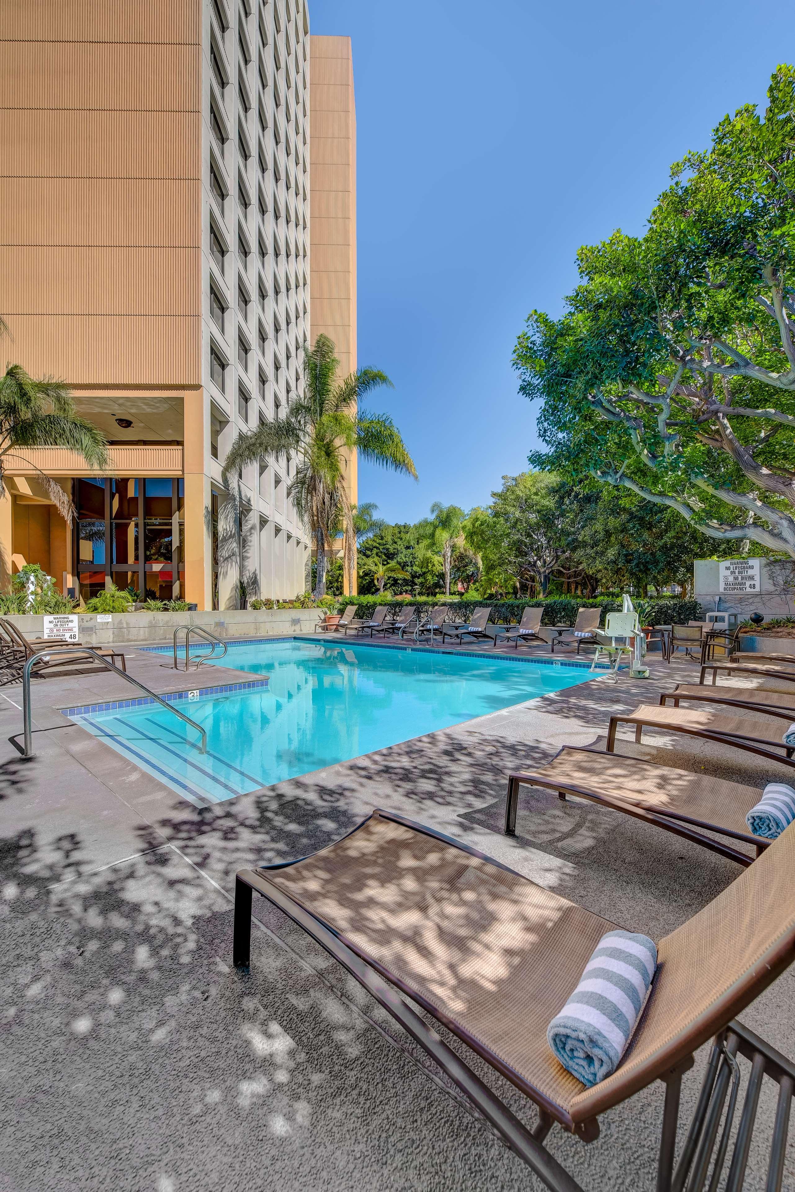 Hotel Fera Anaheim, A Doubletree By Hilton Orange Exterior foto